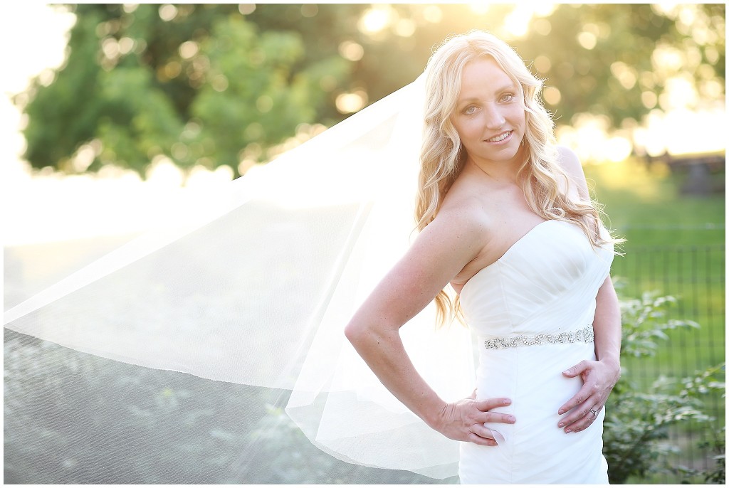 Bridal-Session-on-the-water-at-Tappahonnock-River-Richmond-Virginia-Photos-by-Ashley-Glasco-Photography (24)