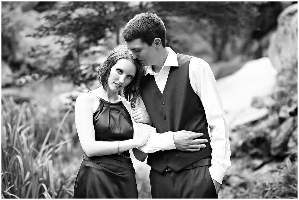 Engagement-Session-at-Maymont-Park-Richmond-Virginia-Photos-by-Ashley-Glasco-Photography (25)