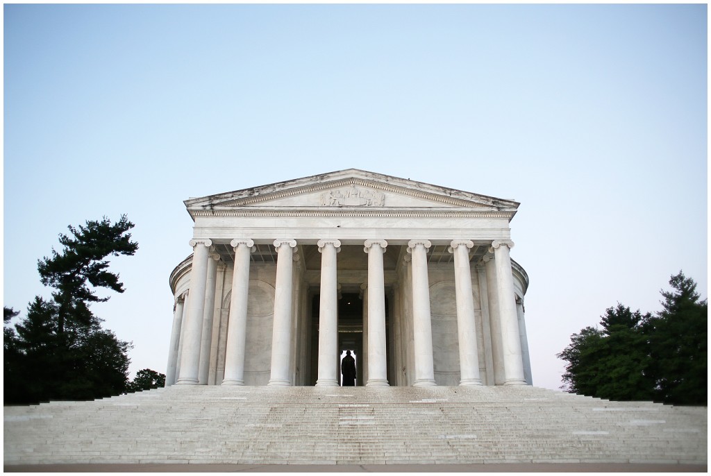 Engagement-Session-at-the-Jefferson-Memorial-Washington-DC-Photos-by-Ashley-Glasco-Photography (1)