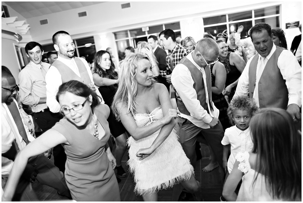 Tappahannock-Wedding-at-St.-Margaret's-School-Tappahannock-VA-Photos-by-Ashley-Glasco-Photography (90)