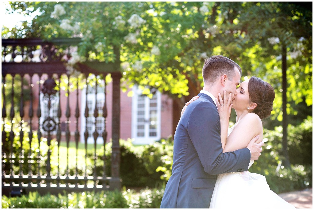 A-Classic-Wedding-at-the-Jepson-Center-Fredericksburg-VA-Photos-by-Ashley-Glasco-Photography (168)