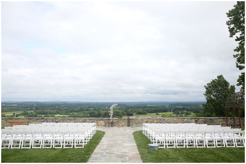 A-Classic-Wedding-at-Bluemont-Vineyard-Bluemont-VA-Photos-by-Ashley-Glasco-Photography (27)