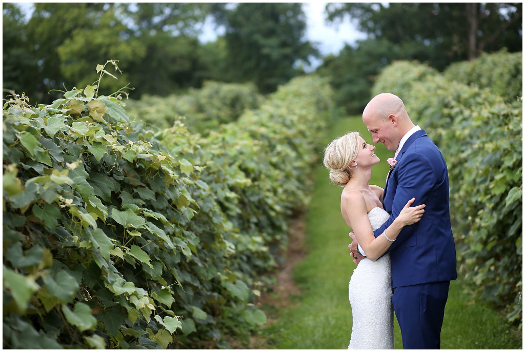A-Classic-Wedding-at-Bluemont-Vineyard-Bluemont-VA-Photos-by-Ashley-Glasco-Photography (59)