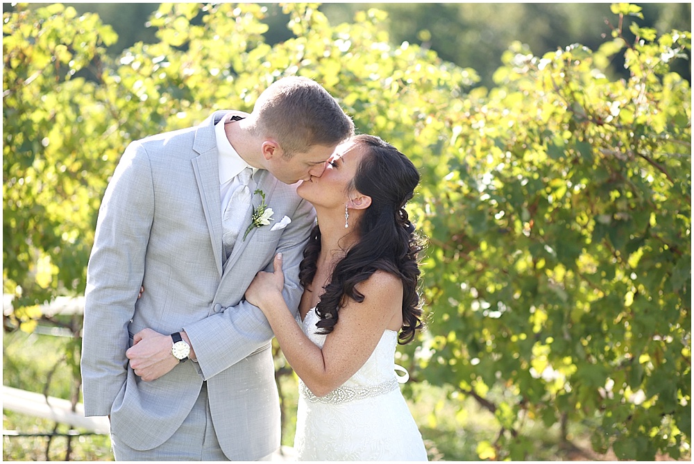 a-vineyard-wedding-at-moss-vineyards-charlottesville-va-photography-by-ashley-glasco-20