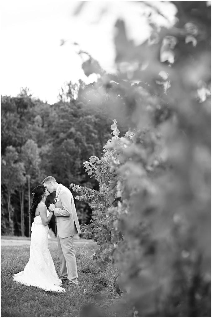 a-vineyard-wedding-at-moss-vineyards-charlottesville-va-photography-by-ashley-glasco-36