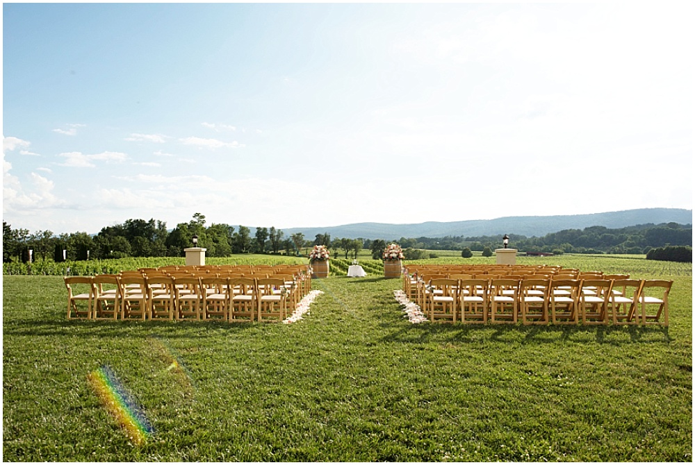 A-Classic-Wedding-at-Breaux-Vineyards-Purcellville-VA-Photography-by-Ashley-Glasco-Photography (29)