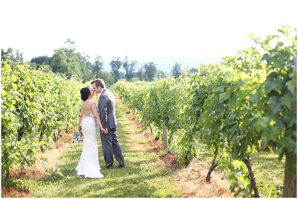 A-Classic-Wedding-at-Breaux-Vineyards-Purcellville-VA-Photography-by-Ashley-Glasco-Photography (66)