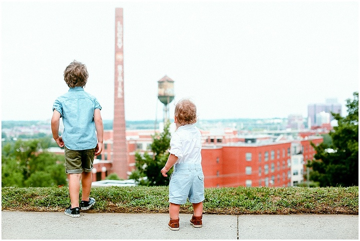 A-Family-Session-at-Libby-Hill-Park-Richmond-VA-Photography-by-Ashley-Glasco-Photography (1)