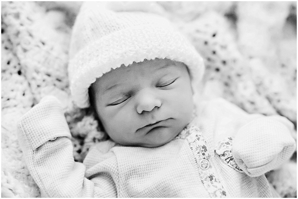A-Lifestyle-Newborn-Session-Richmond-VA-Photography-by-Ashley-Glasco-Photography (20)