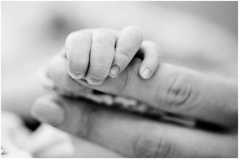 A-Lifestyle-Newborn-Session-Richmond-VA-Photography-by-Ashley-Glasco-Photography (24)