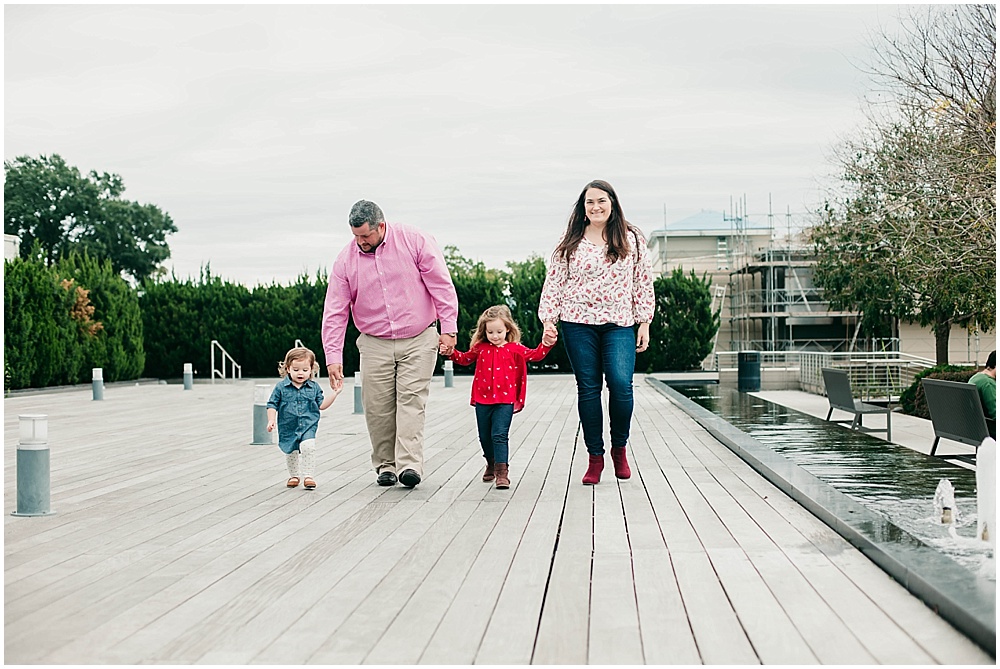 A-Family-Lifestyle-Session-at-the-VMFA-Richmond-VA-Photography-by-Ashley-Glasco-Photography (17)